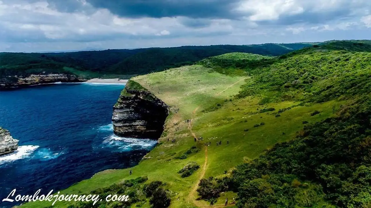 taman wisata alam gunung tunak lombok tengah selatan desa mertak