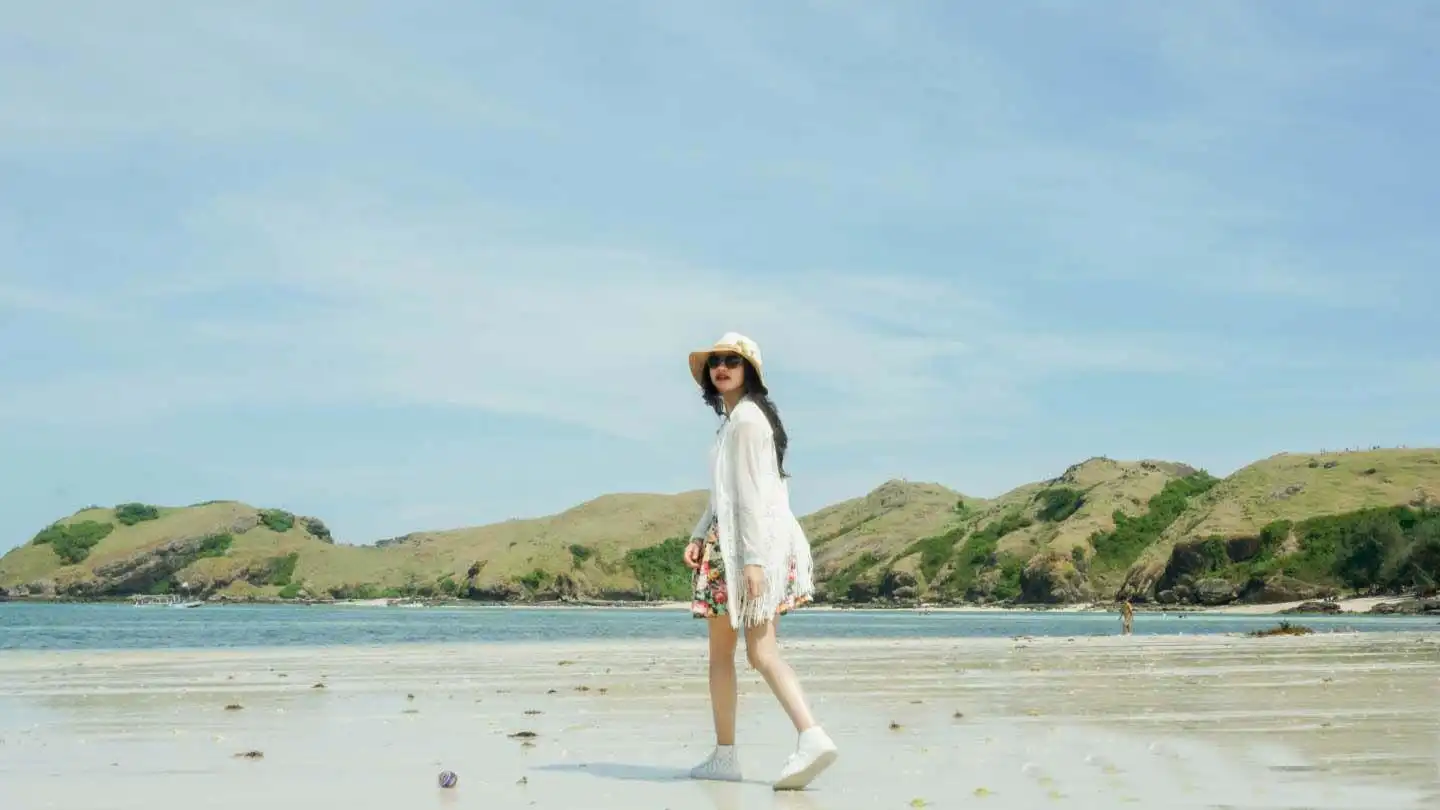 pantai-tanjung-ann-lombok-paket-tour-lombok-murah