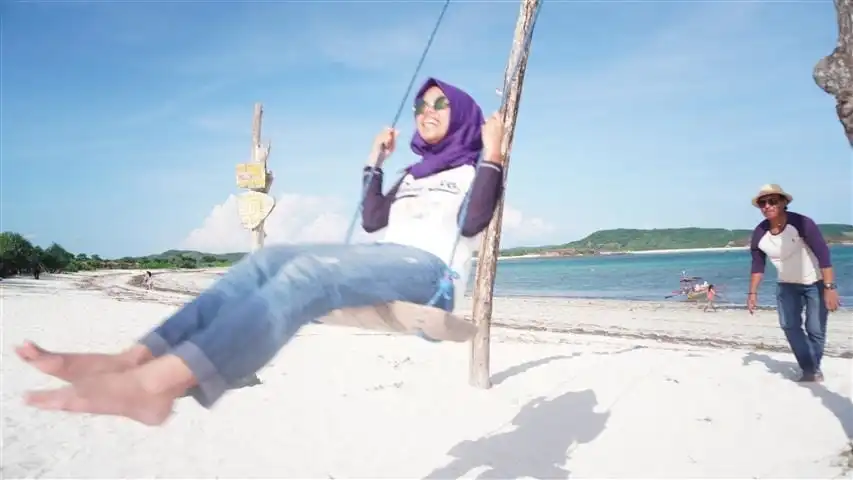 boat-penyebrangan-ke-batu-payung-dari-tanjung-ann-paket-wisata-lombok-murah