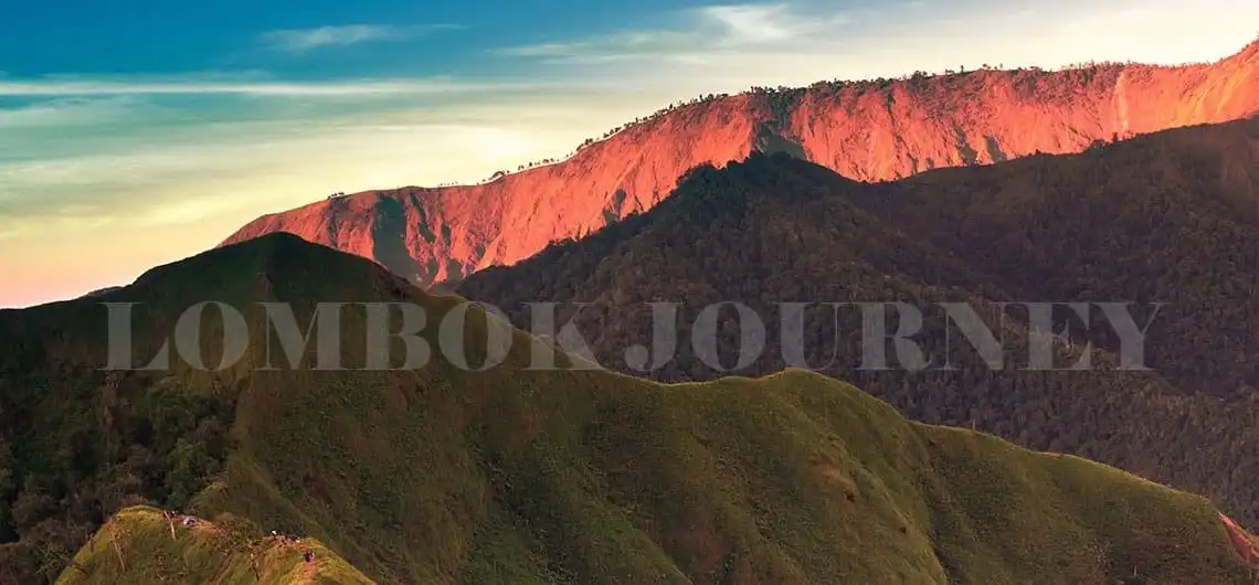 paket trekking bukit kondo dan savanna propok