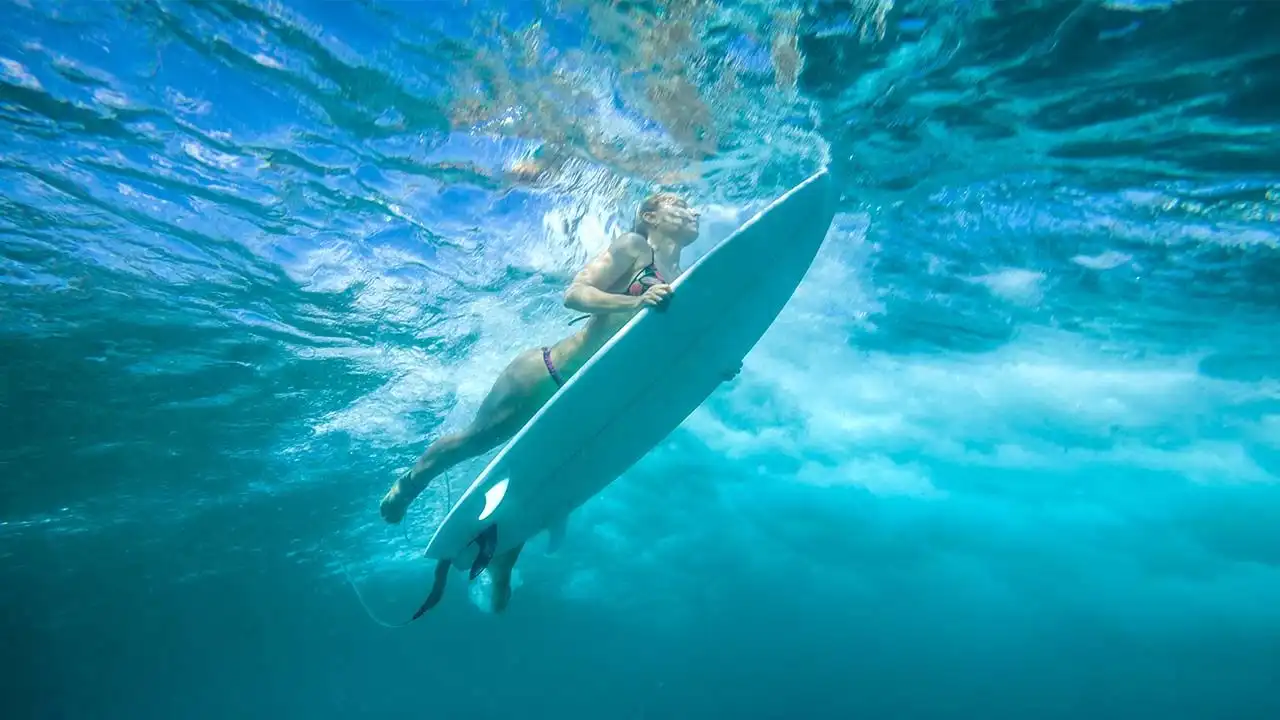 Surfing di lombok dan biaya hidup di lombok