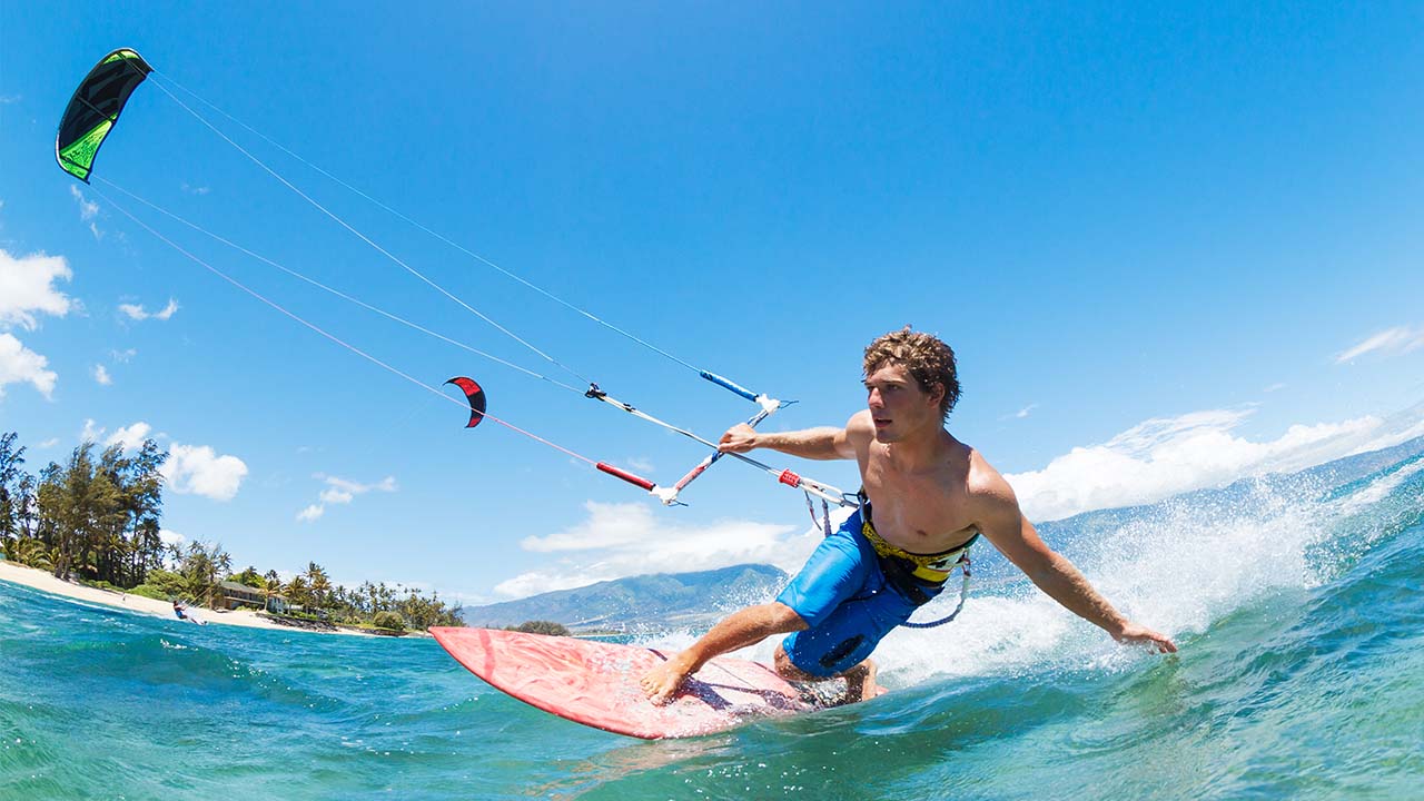 spot kite surfing terbaik di indonesia