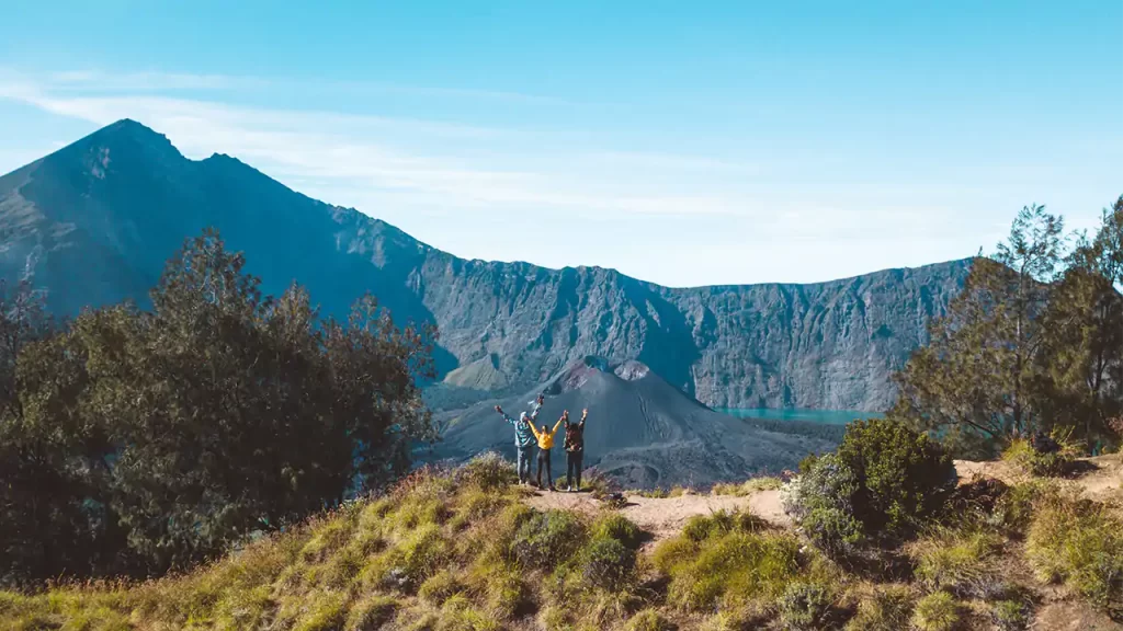 Paket Tour Lombok Dari Agen Travel Lombok Terbaik & Terpercaya 48 paket rinjani 4 hari 3 malam via sembalun - torean