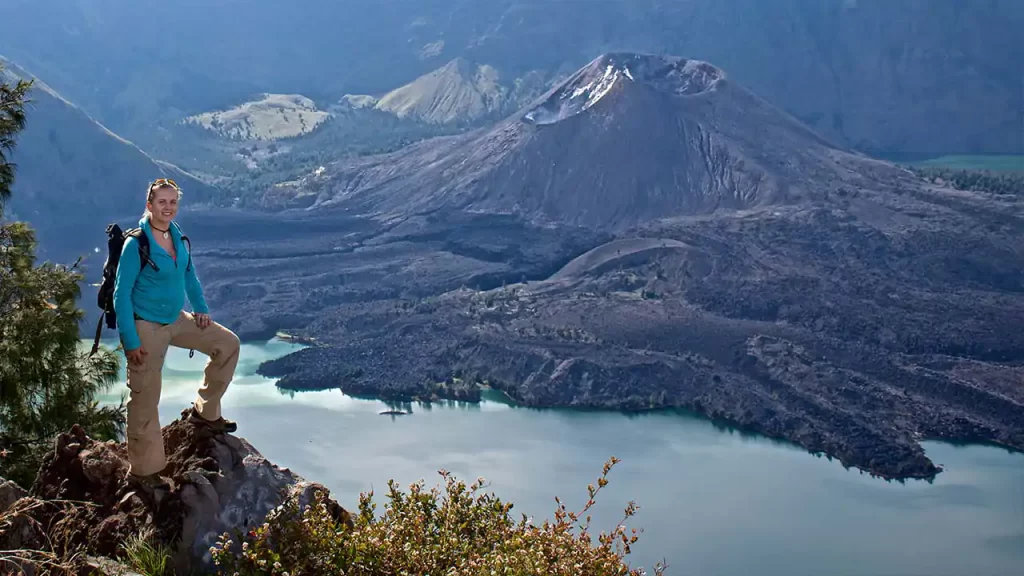 Paket Tour Lombok Dari Agen Travel Lombok Terbaik & Terpercaya 32 pendakian gunung rinjani via torean dengan view gunung baru jari