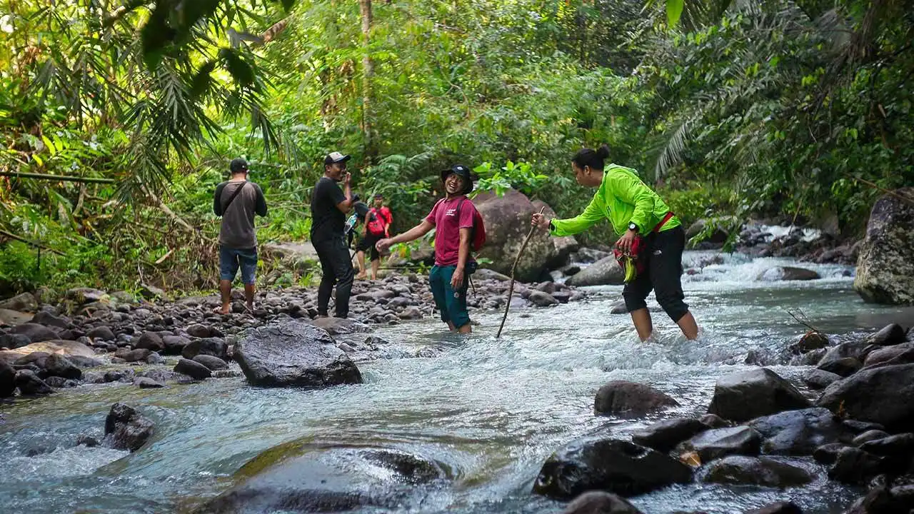 soft trekking sungai medas pintu air