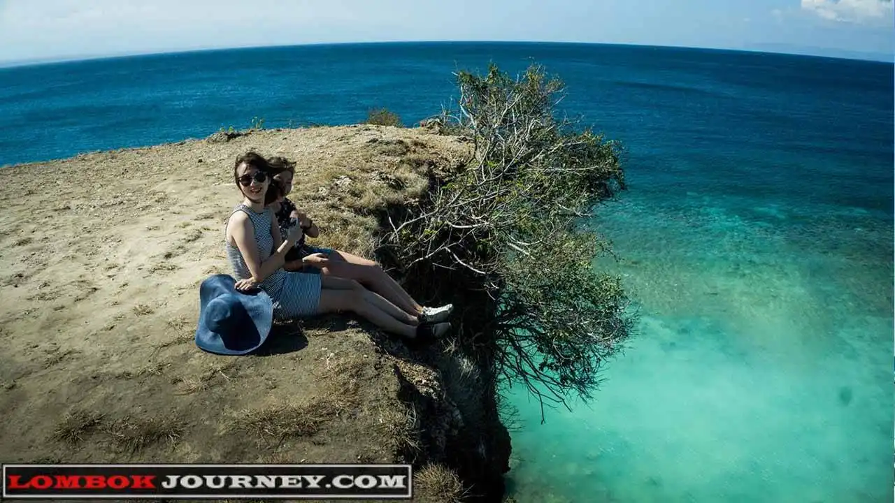 Pink Beach Lombok Island ( Tangsi Beach ) East Nusa Tenggara Indonesia 20 soft trekking bukit tangsi pantai pink