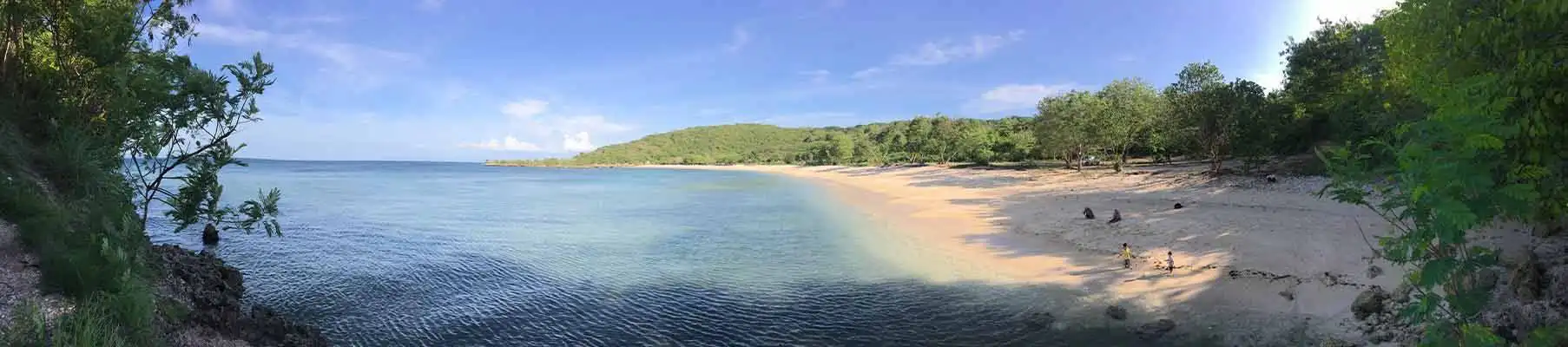 Pink Beach Lombok Island ( Tangsi Beach ) East Nusa Tenggara Indonesia 8 view dari atas bukit pantai pink lombok