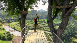 spot selfie bukit batu palar banyu urip lombok barat