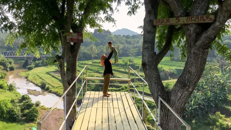 spot selfie bukit batu palar banyu urip lombok barat