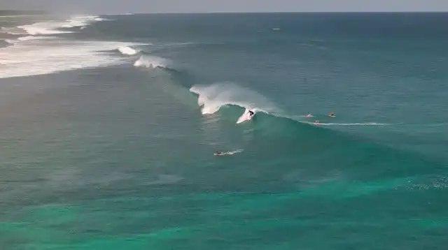 Selong Belanak Beach Lombok 3 Belajar Surfing di pantai selong belanak lombok