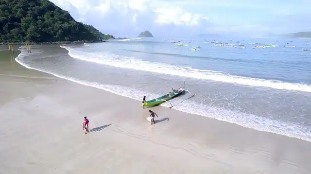 Selong Belanak Beach Lombok 1 mancing di pantai selong belanak