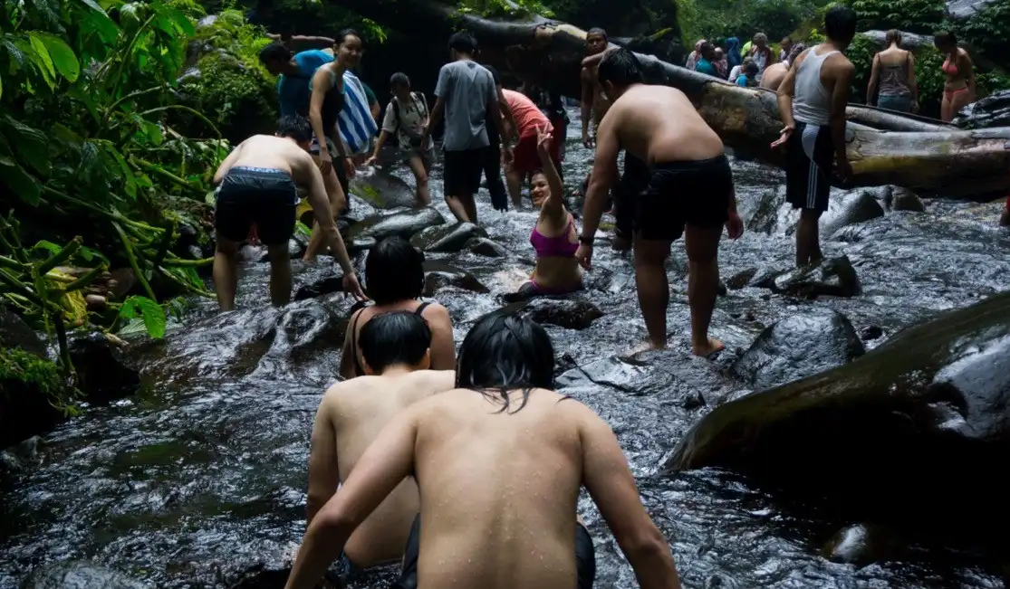 pilihan trek menuju air terjun sendang gile & tiu kelep