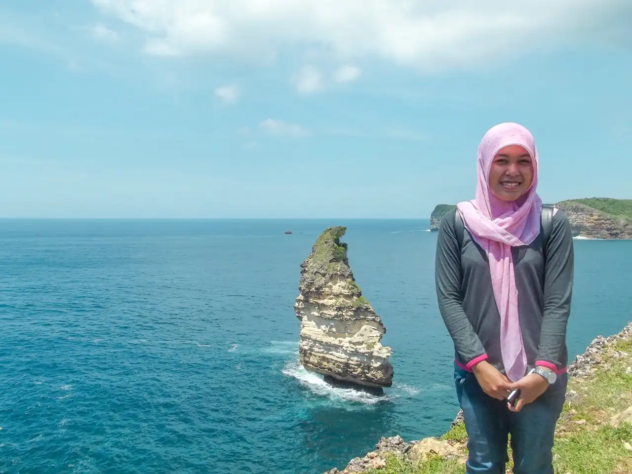 Mount Tunak Nature Recreation Park - Magical Gift For Mandalika 3 prelia dwi amanah dengan background gili karang bukit tunak