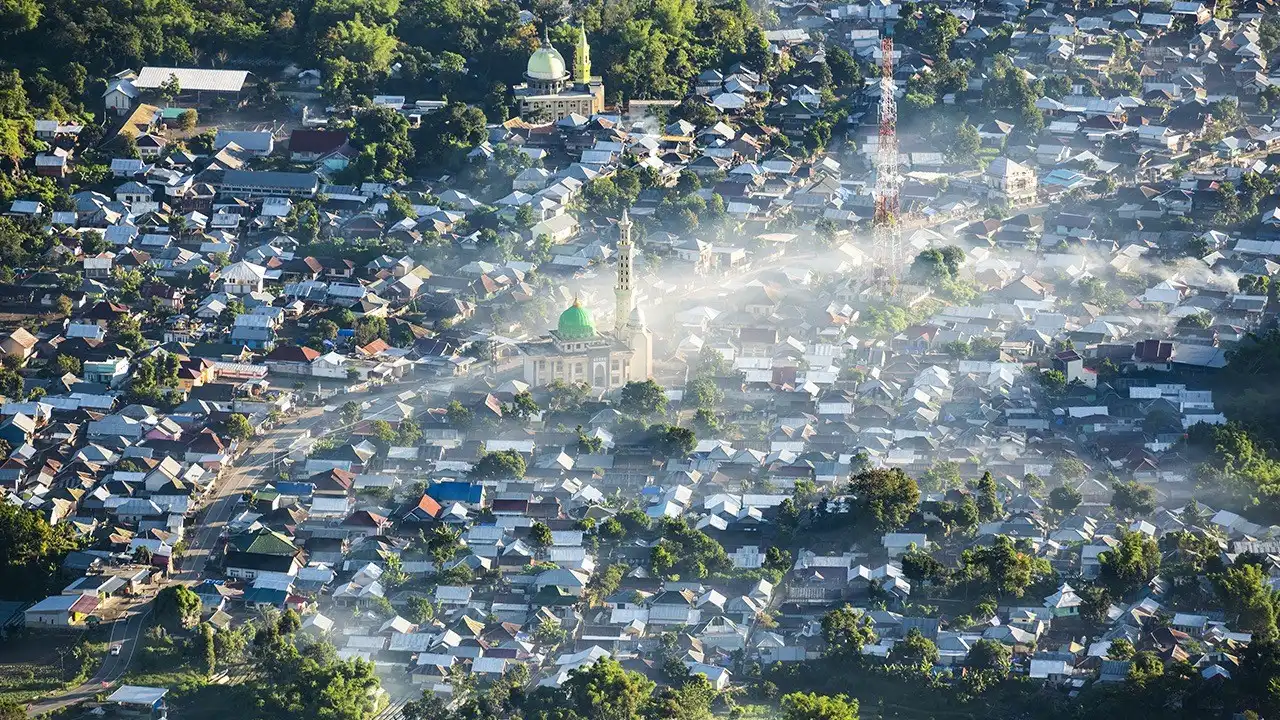 gambar permukiman penduduk desa sembalun lawang dari ketinggian