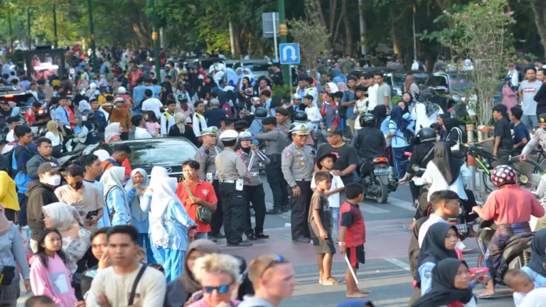 car free day taman udayana mataram