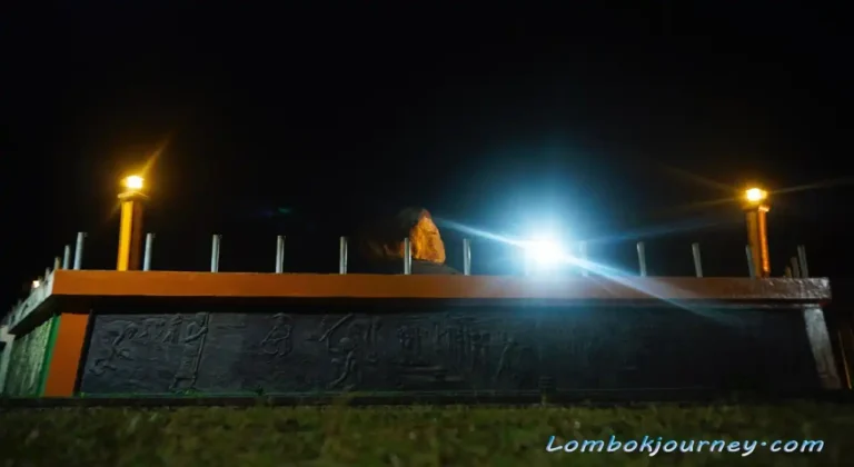 monumen gora udayana ibu kota nusa tenggara barat