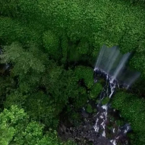air terjun benang kelambu lombok tengah