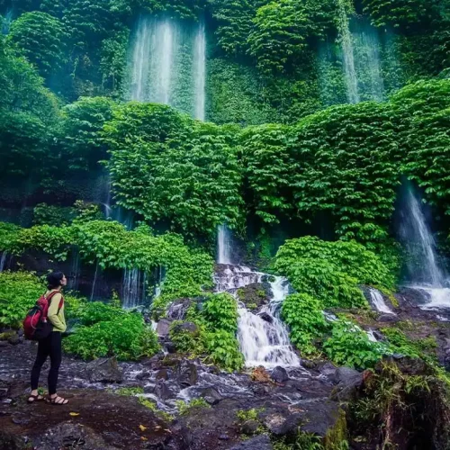 gambar air terjun benang kelambu lombok tengah
