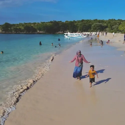 tour lombok sehari ke pantai segui arsya