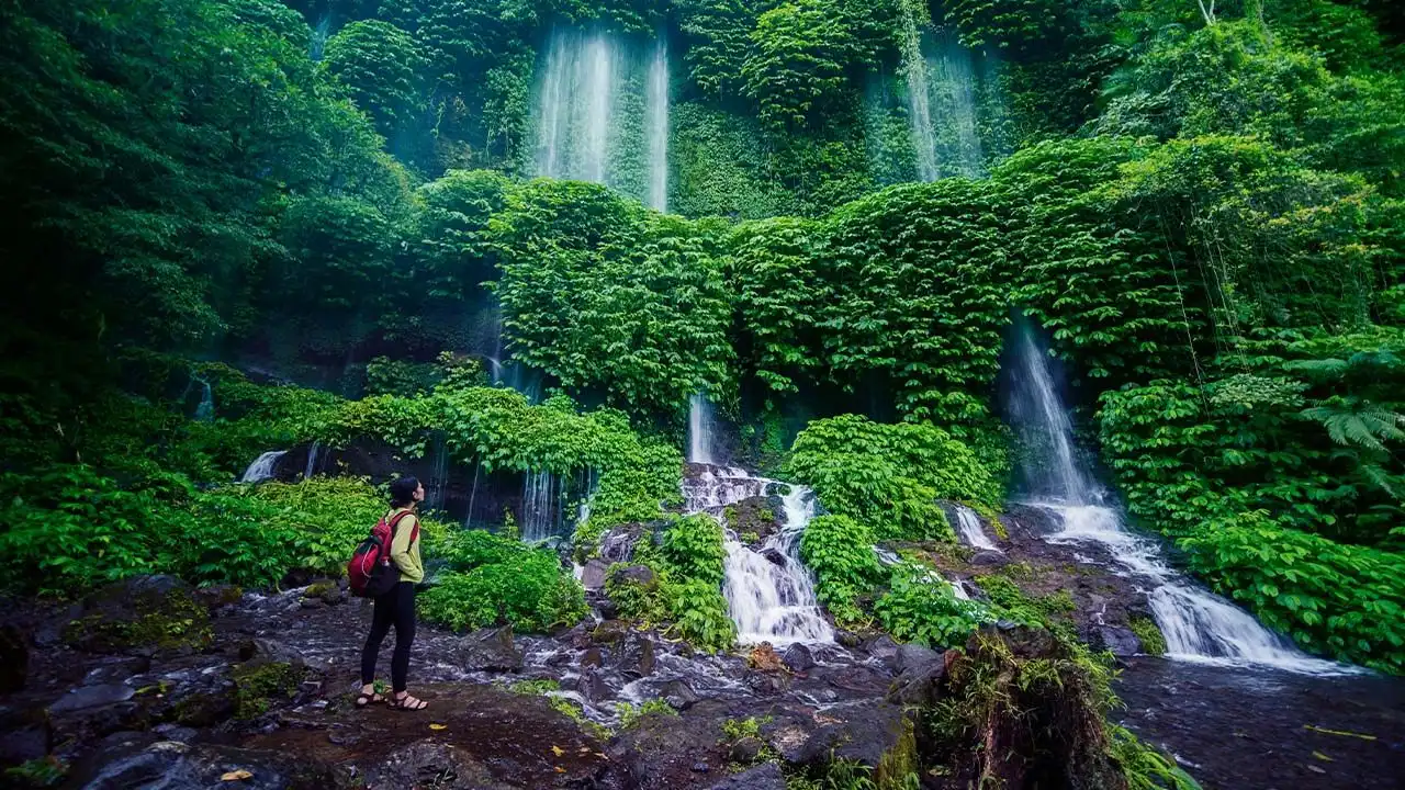 Benang Stokel & Benang Kelambu Waterfall Lombok 1 gambar air terjun benang kelambu lombok tengah