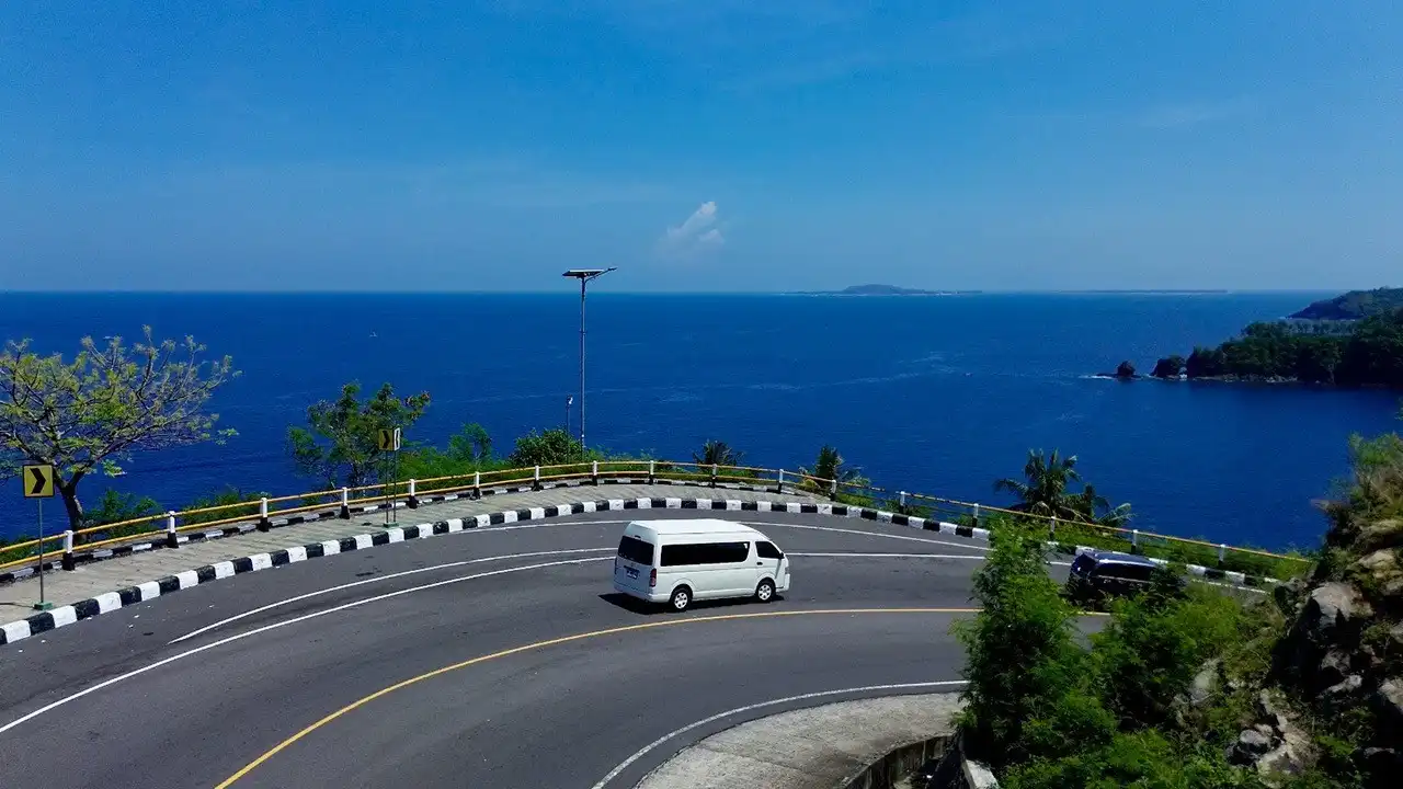 sewa mobil pariwisata mewah lombok
